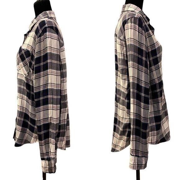 Aeropostale Navy and White Plaid Flannel Long Sleeve Button Down Top Sz XL - Picture 3 of 13